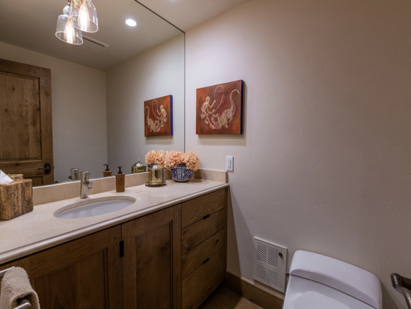 Ski In Ski Out Vail Vacation Condo Four Bedroom + Den